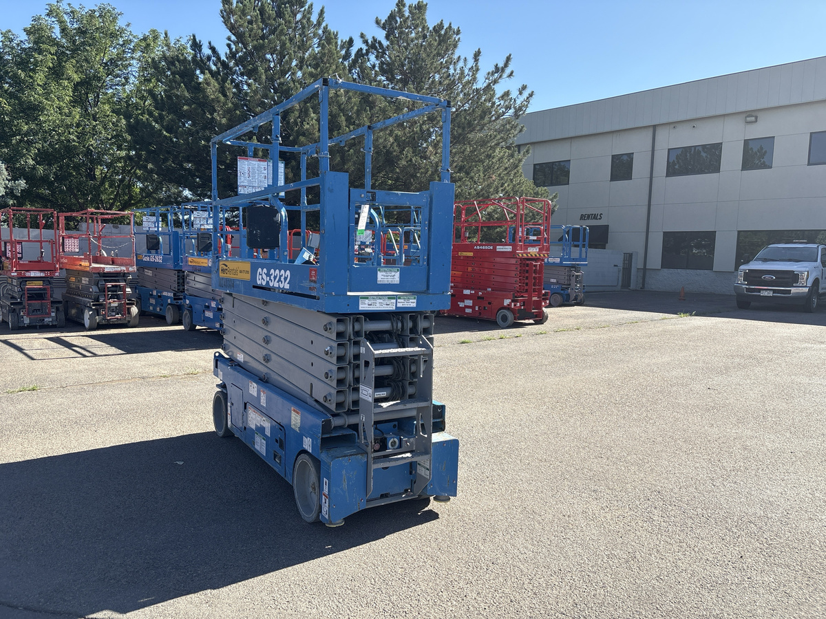 2018 Genie GS-3232-5