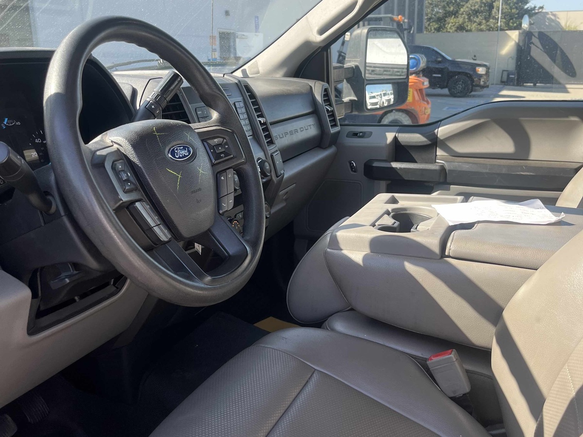 2019 Ford F550-6