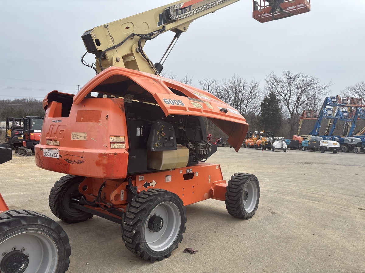 2018 JLG 600S-5