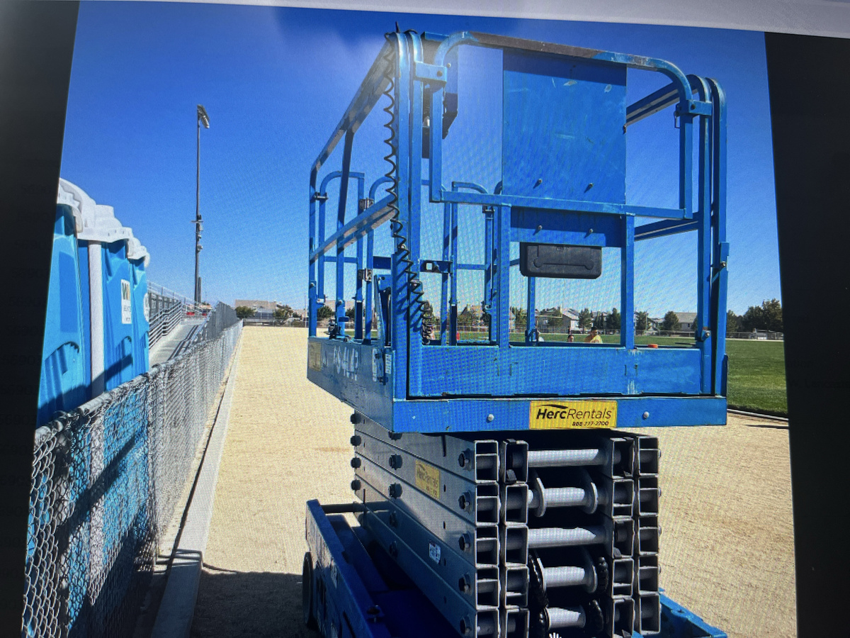2019 Genie GS-4047-2