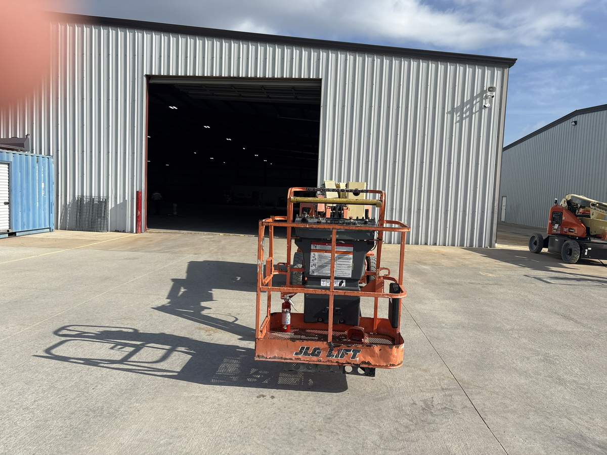 2018 JLG E400AJPN-3
