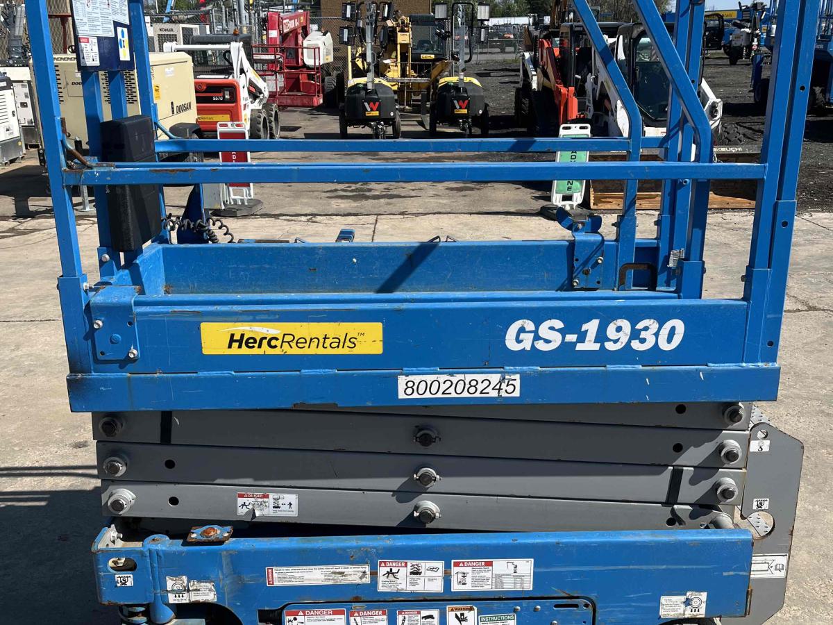 2018 Genie GS-1930