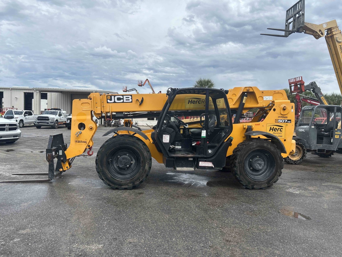 2022 JCB 507-42-3