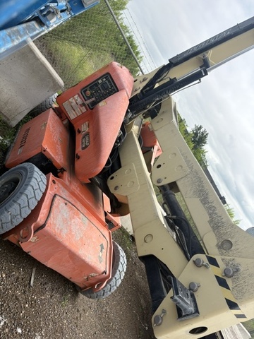 2021 JLG E400AJPN-2