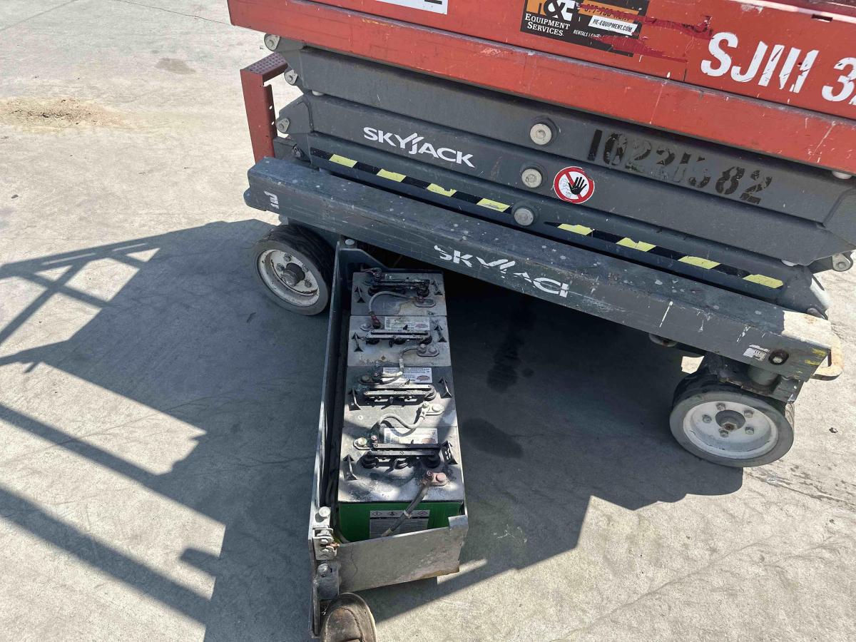 2017 Skyjack SJ3219