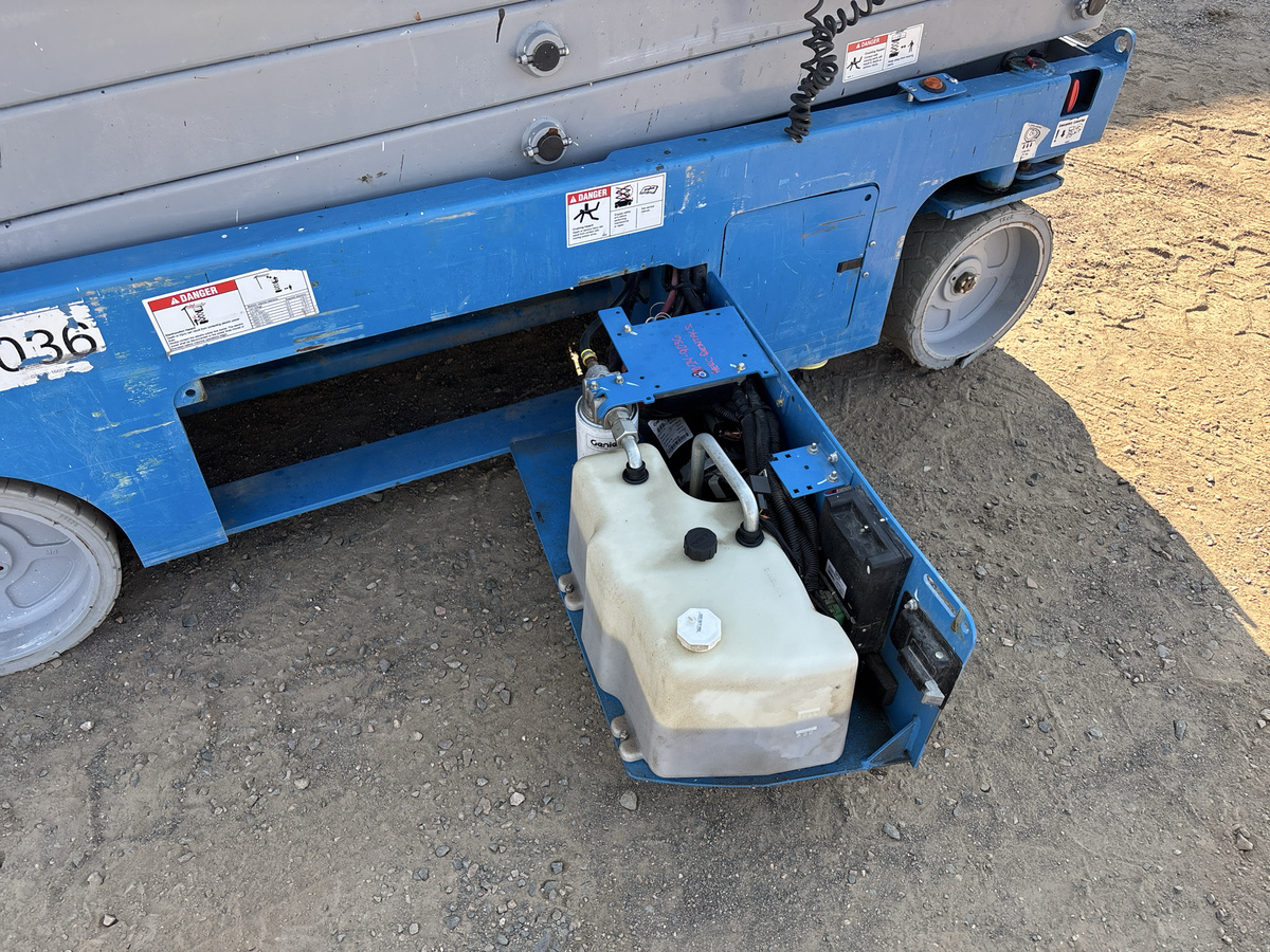 2019 Genie GS-3232-7