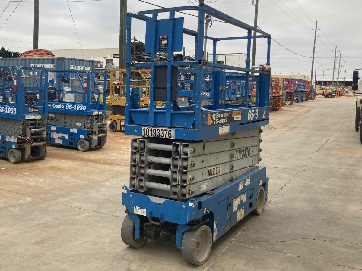 2016 Genie GS-3232