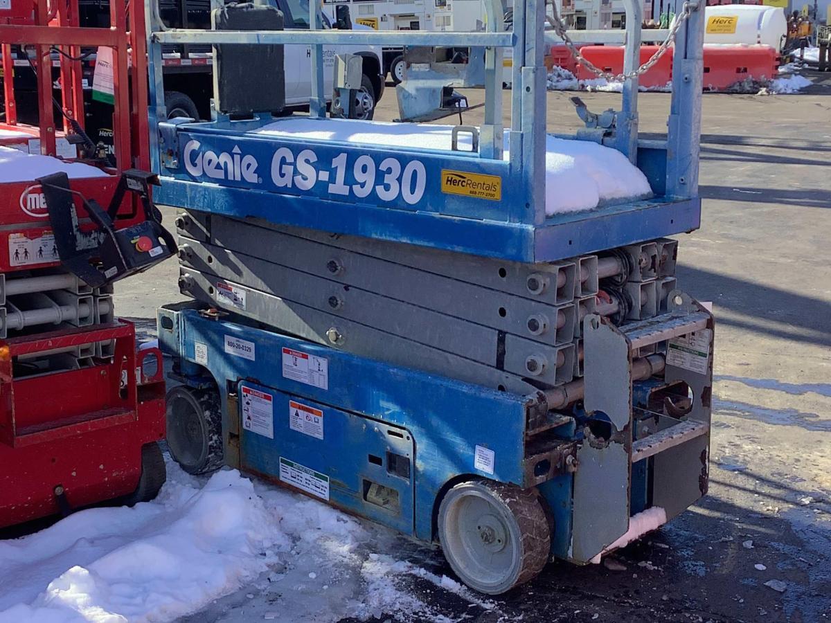 2018 Genie GS-1930