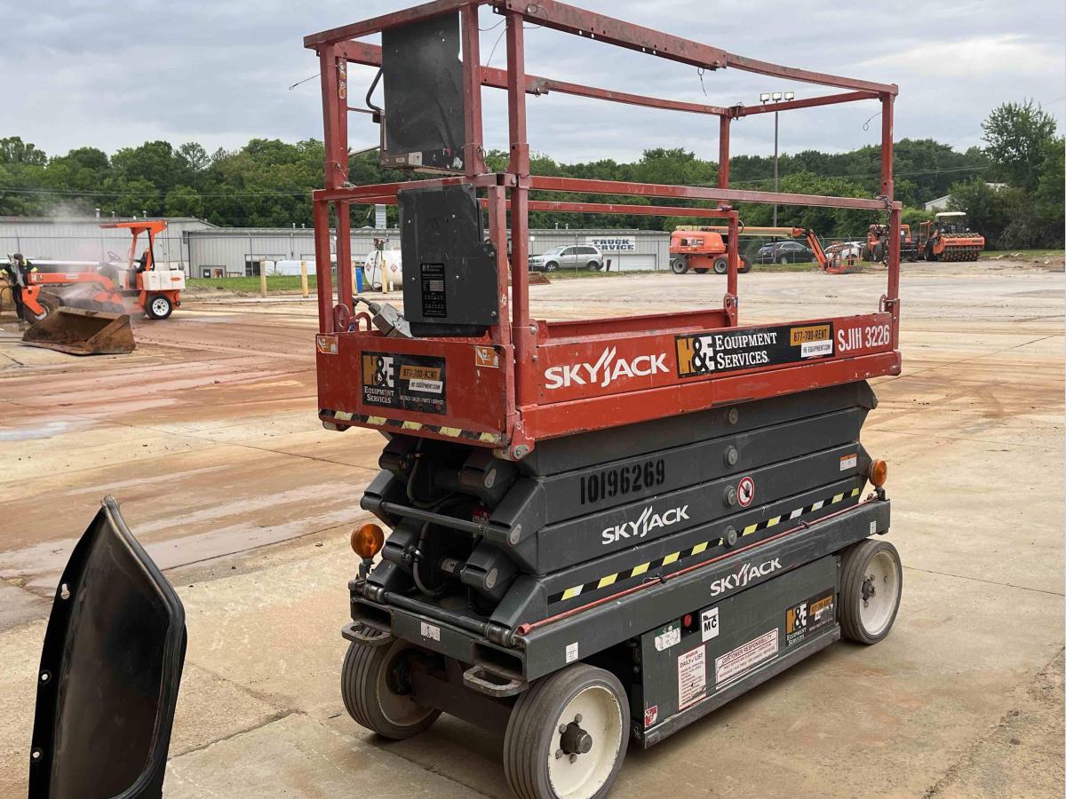 2016 Skyjack SJ3226