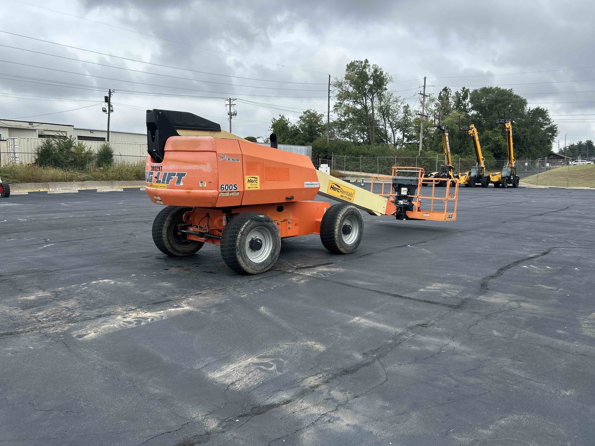 2017 JLG 600S-3