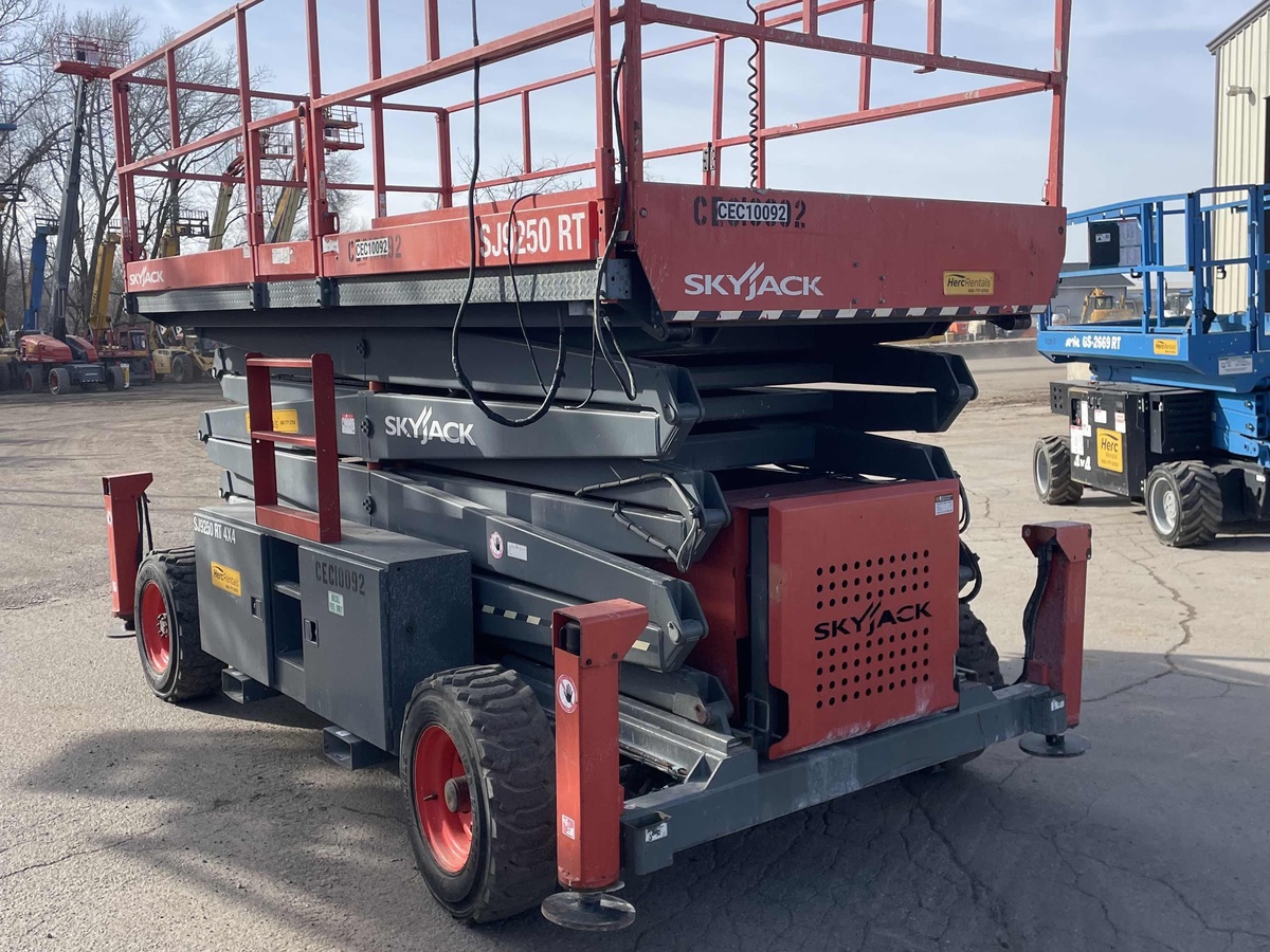 2017 Skyjack SJ9250 RT