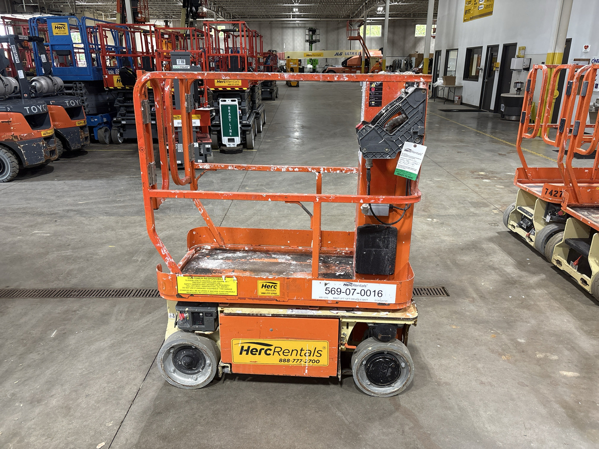 2016 JLG 1230ES