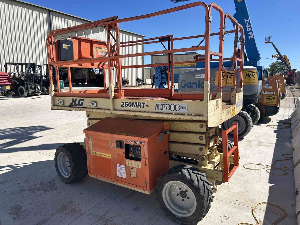 2017 JLG 260MRT-2