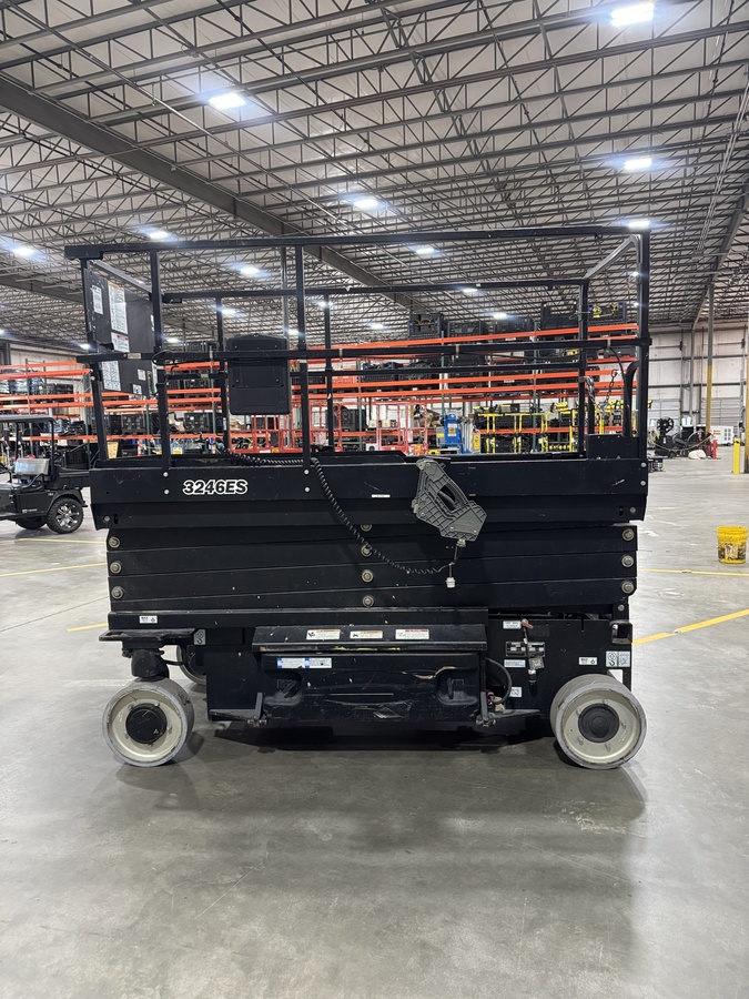 2019 JLG 3246ES