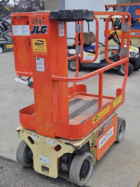 2015 JLG 1230ES