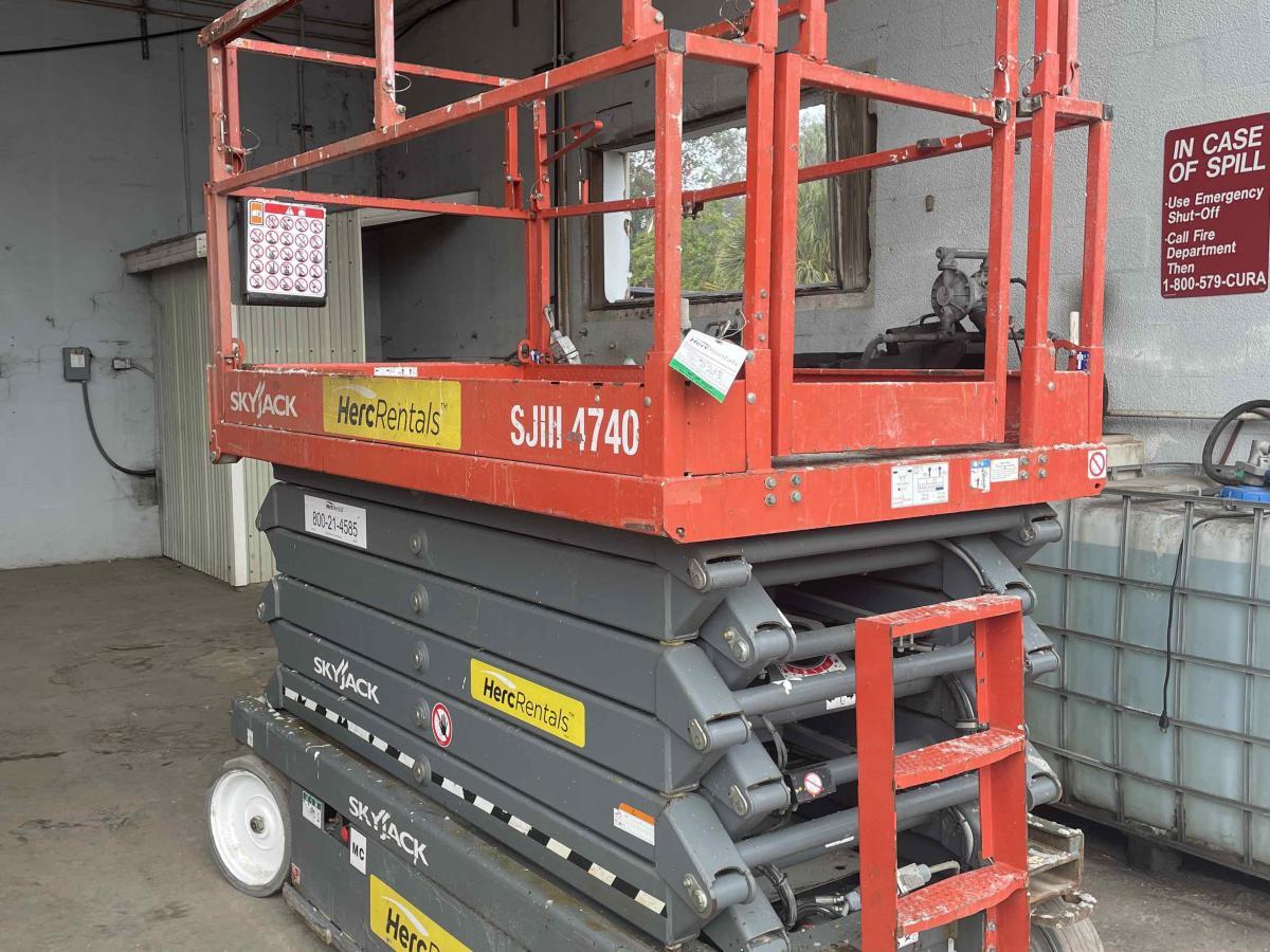 2018 Skyjack SJ4740-3