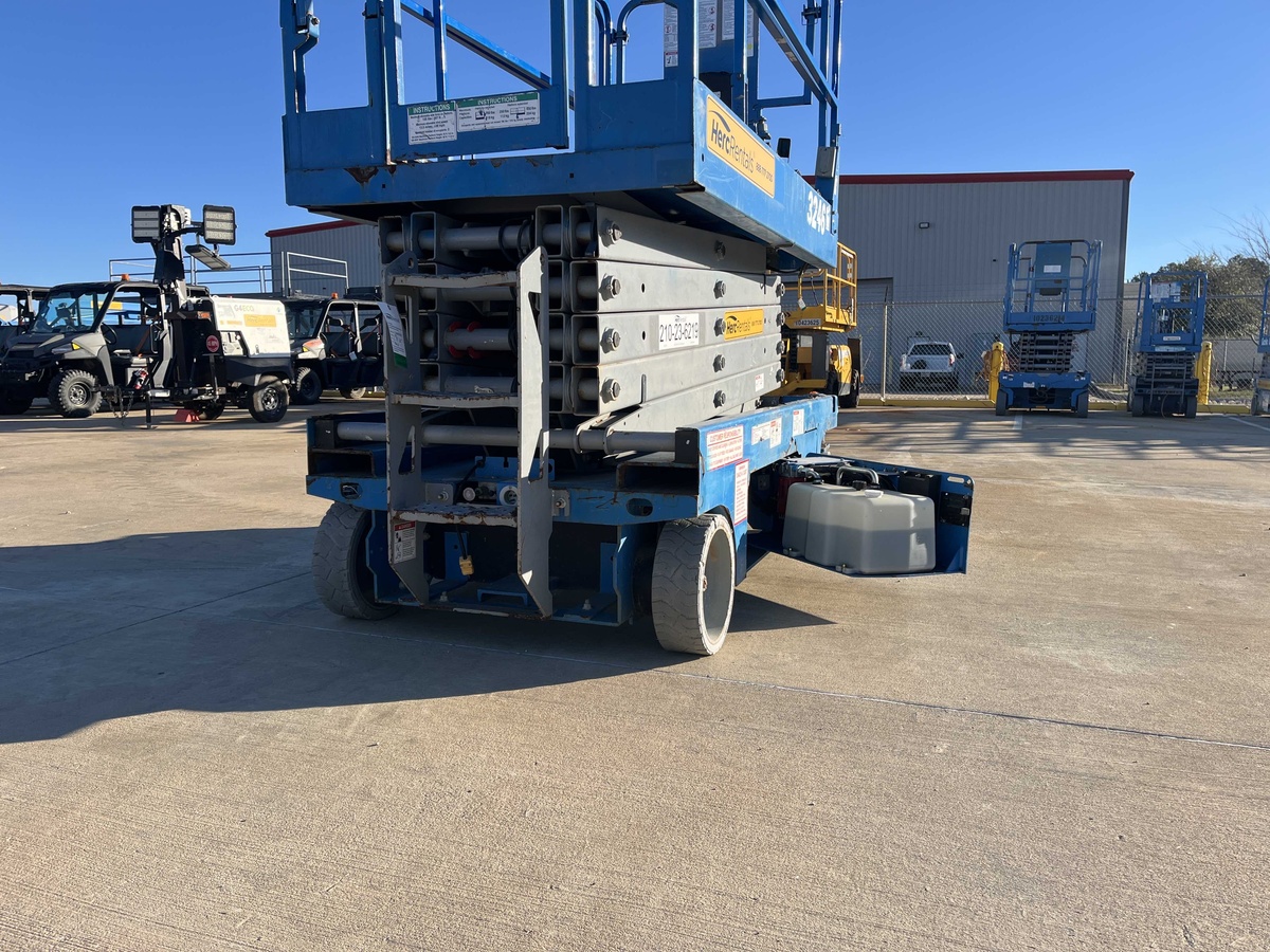 2018 Genie GS-3246-9