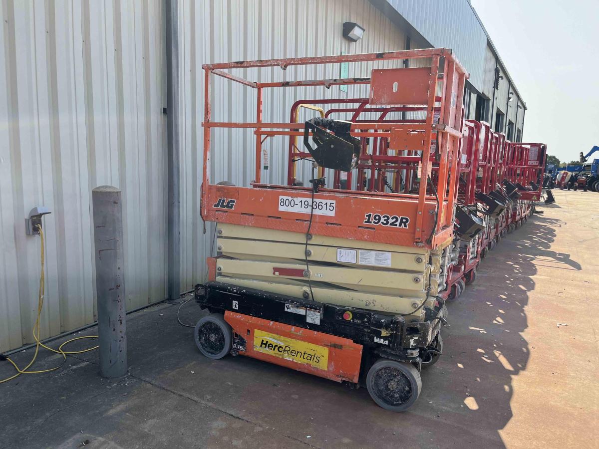 2018 JLG 1932R