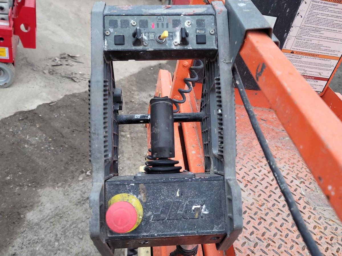 2017 JLG 1930ES