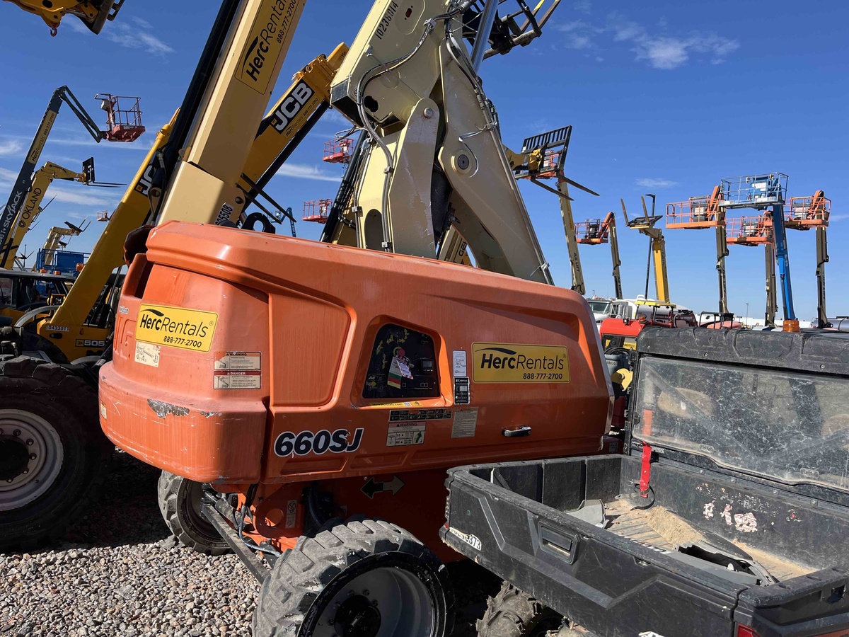 2018 JLG 660SJ