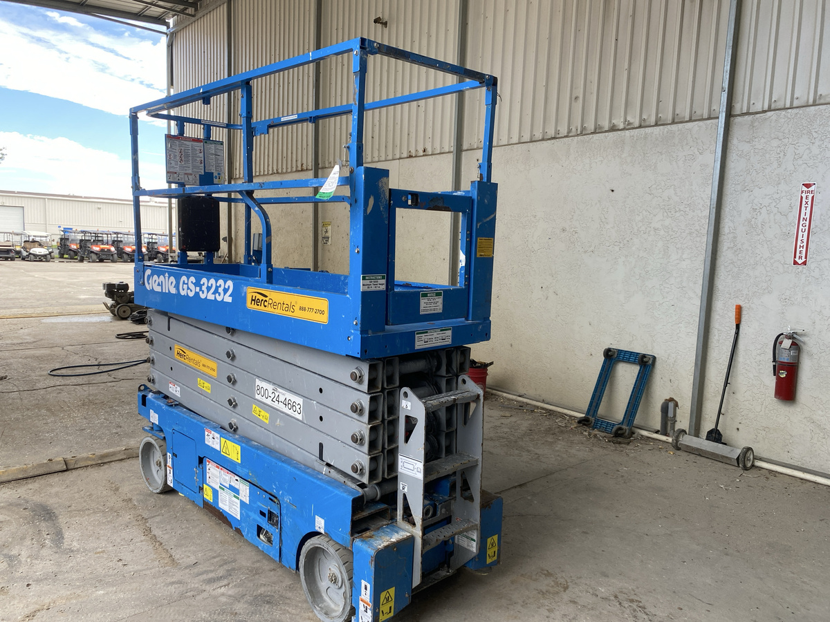 2019 Genie GS-3232-2