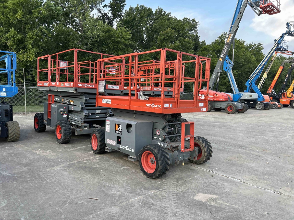 2017 Skyjack SJ-6832RT-1