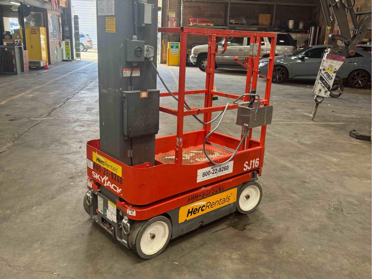 2018 Skyjack SJ16