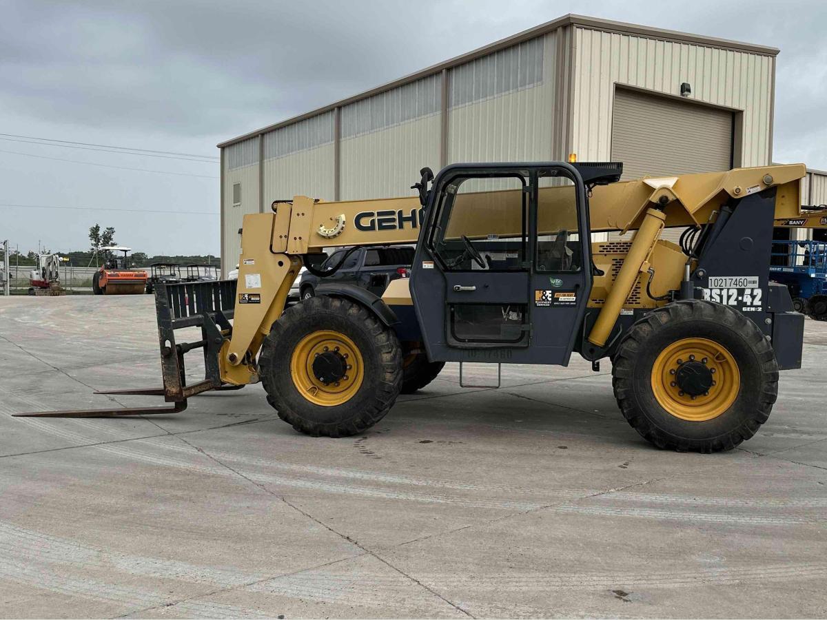 2017 Gehl RS12-42