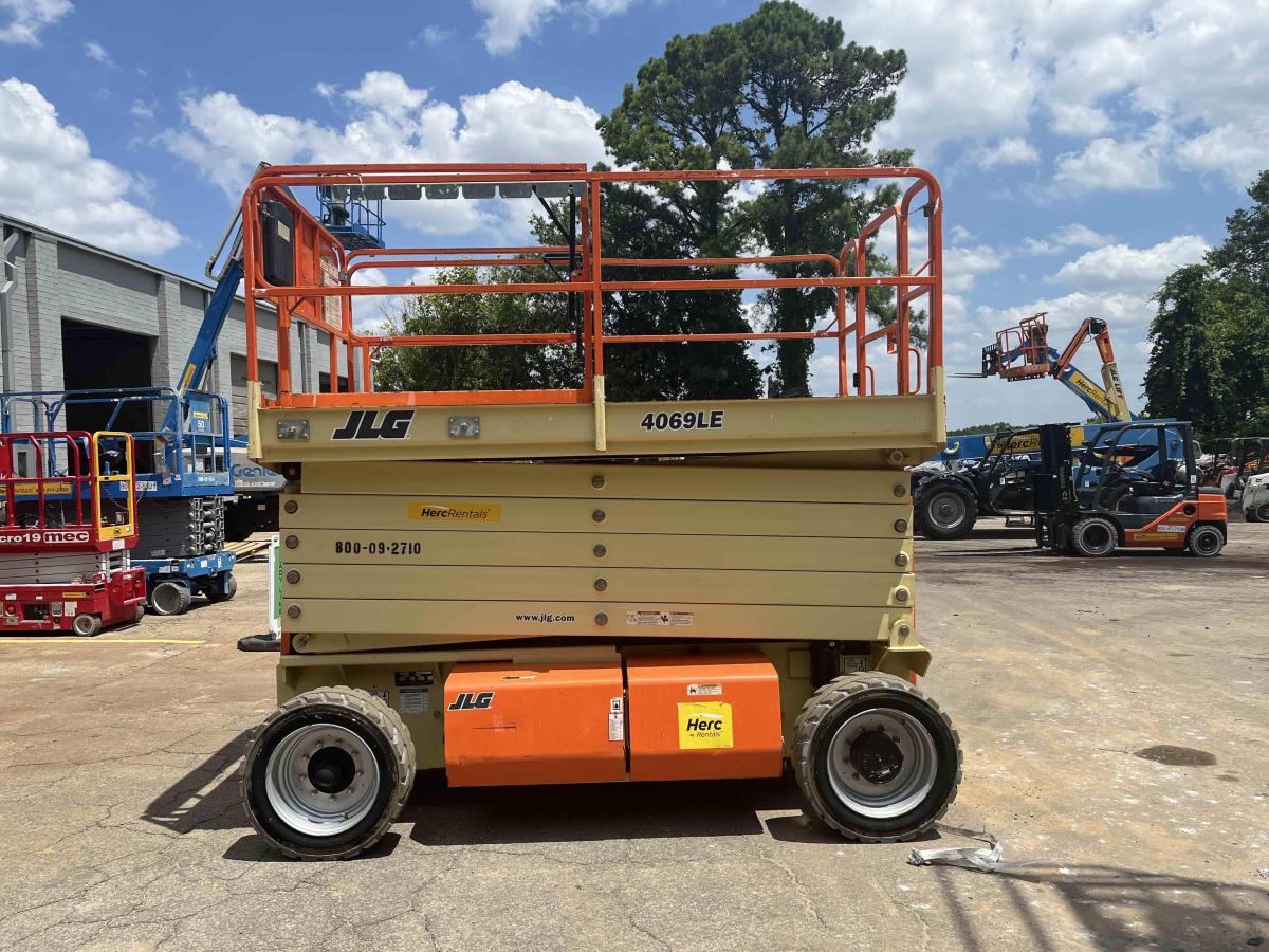 2016 JLG 4069LE