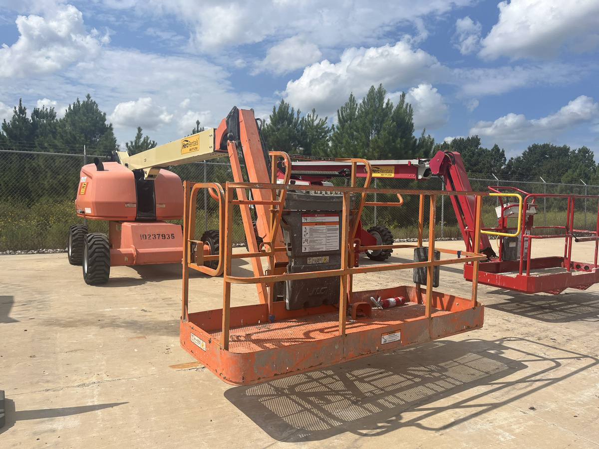2018 JLG 460SJ-12