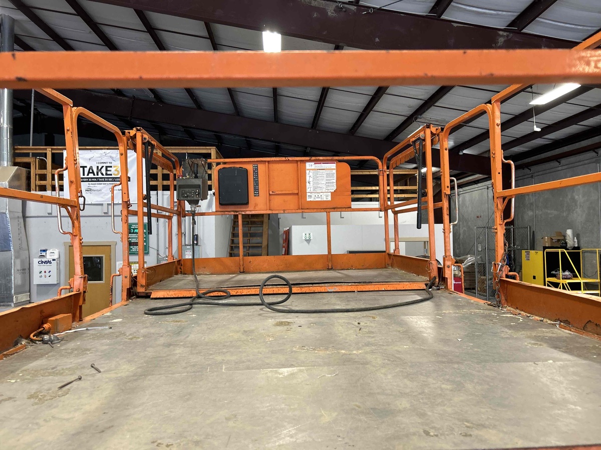 2014 JLG 4394RT-5
