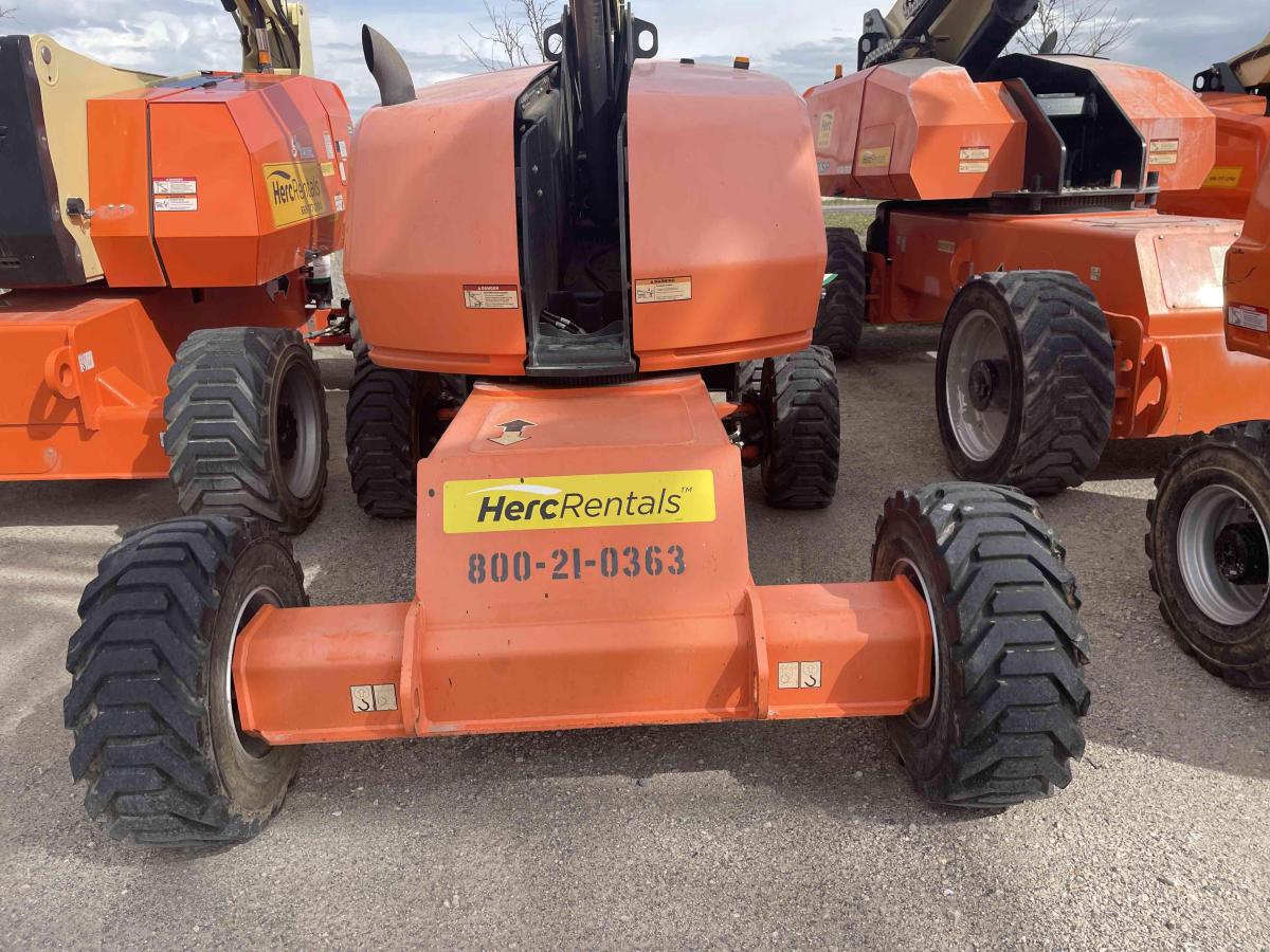 2018 JLG 400S