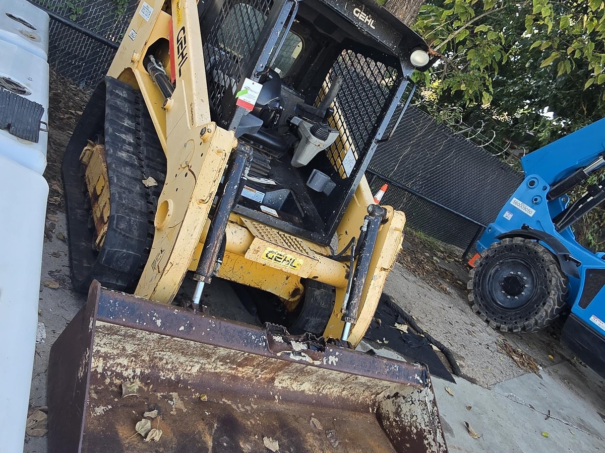 2019 Gehl RT215-4