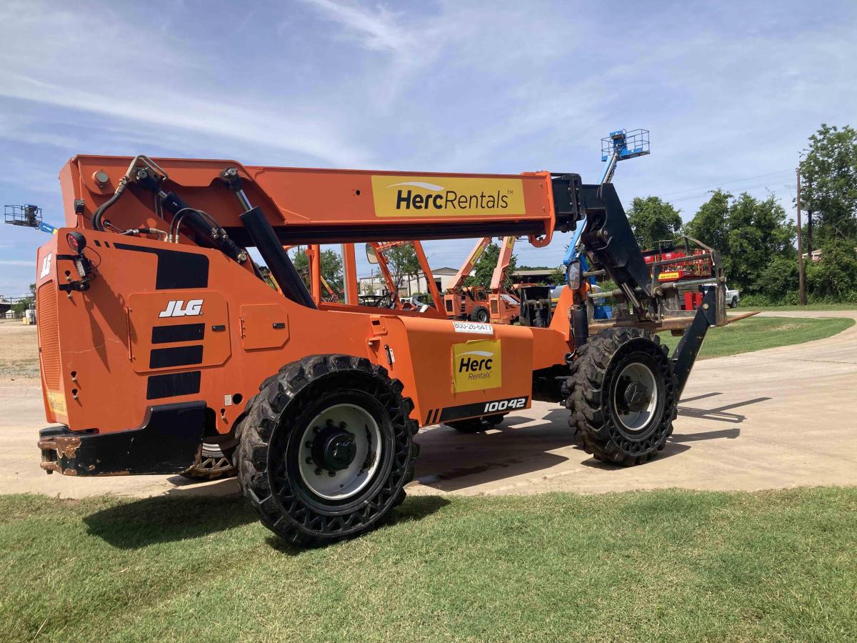 2019 SkyTrak 10042