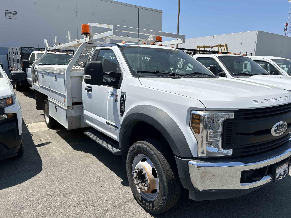 2019 Ford F550-3