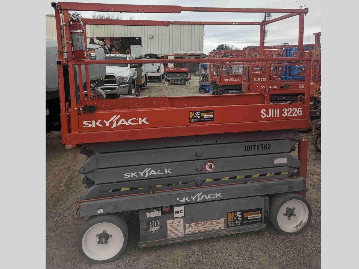 2015 Skyjack SJ3226