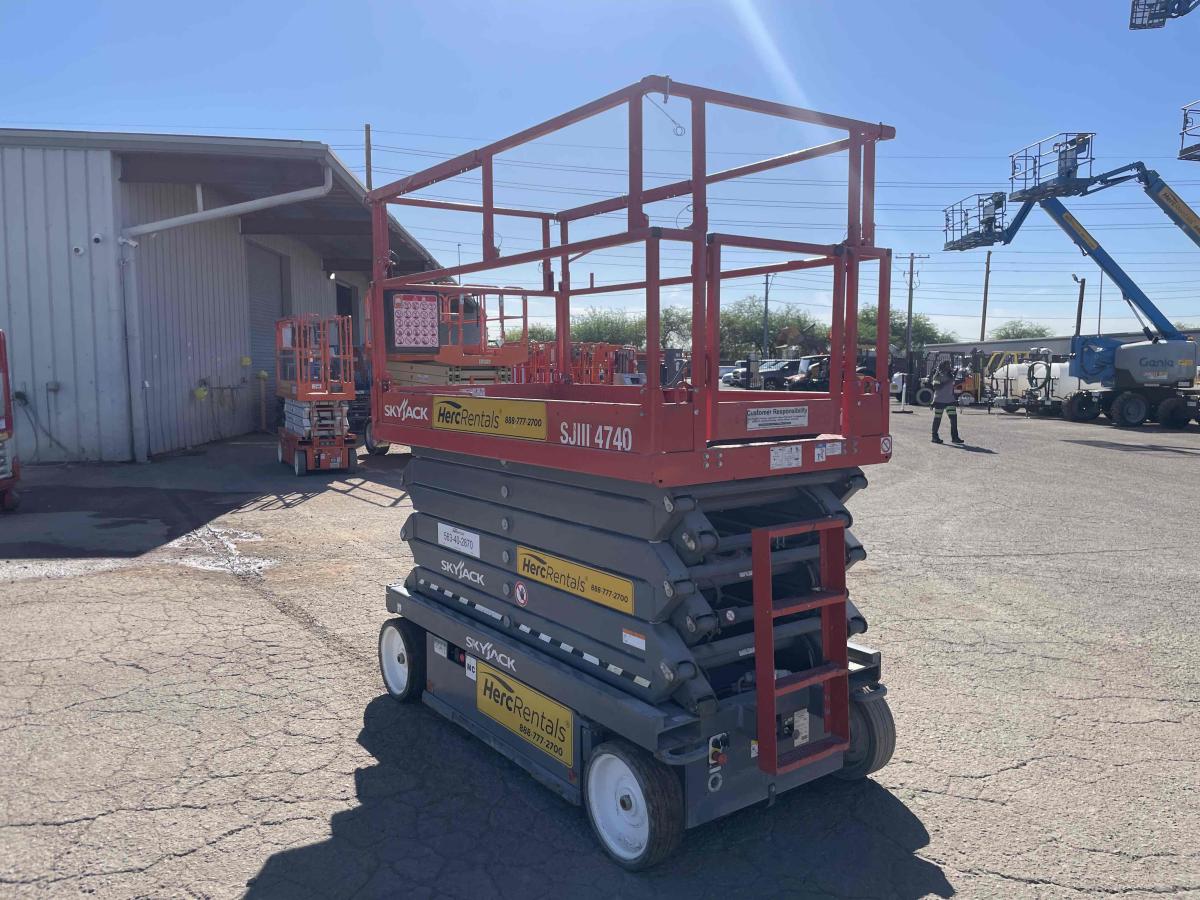 2018 Skyjack SJ4740-3