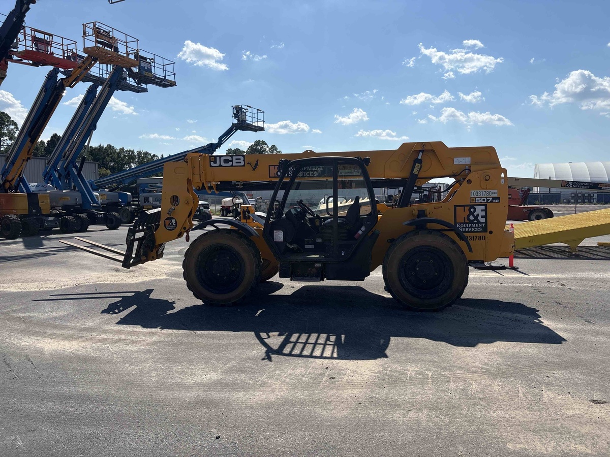 2022 JCB 507-42-2