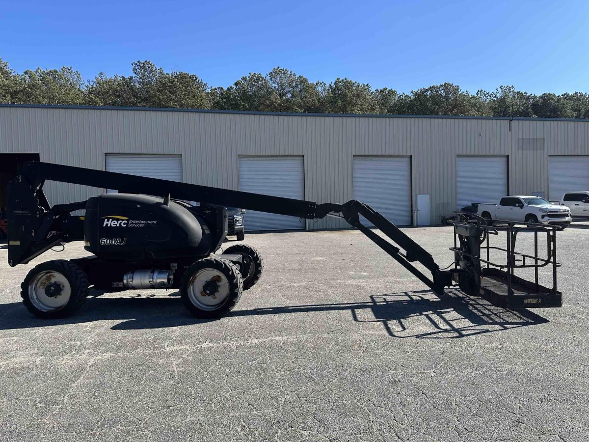 2014 JLG 600AJ
