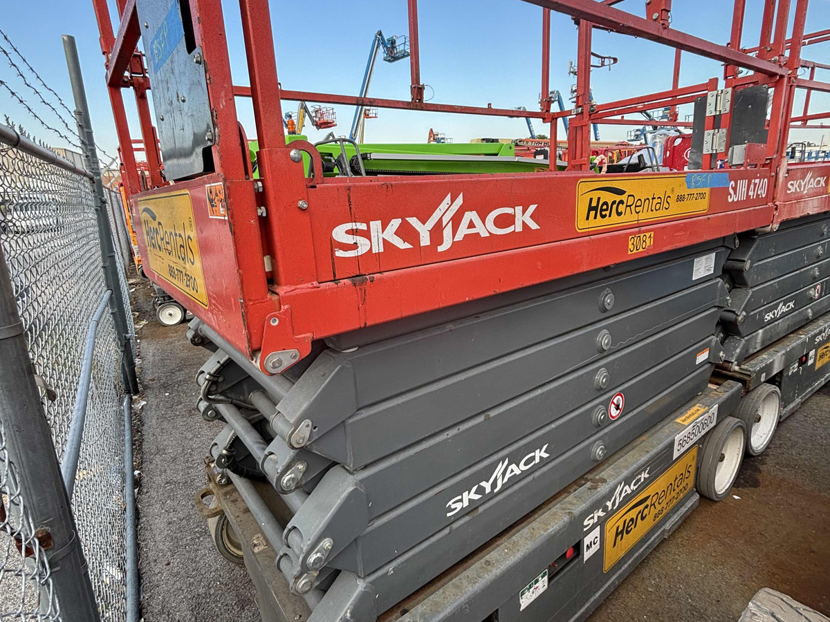 2019 Skyjack SJ4740-3
