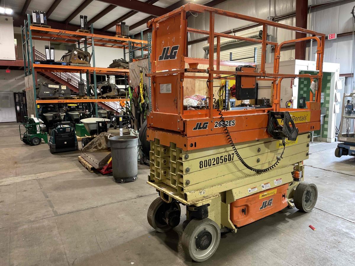 2018 JLG 2632ES