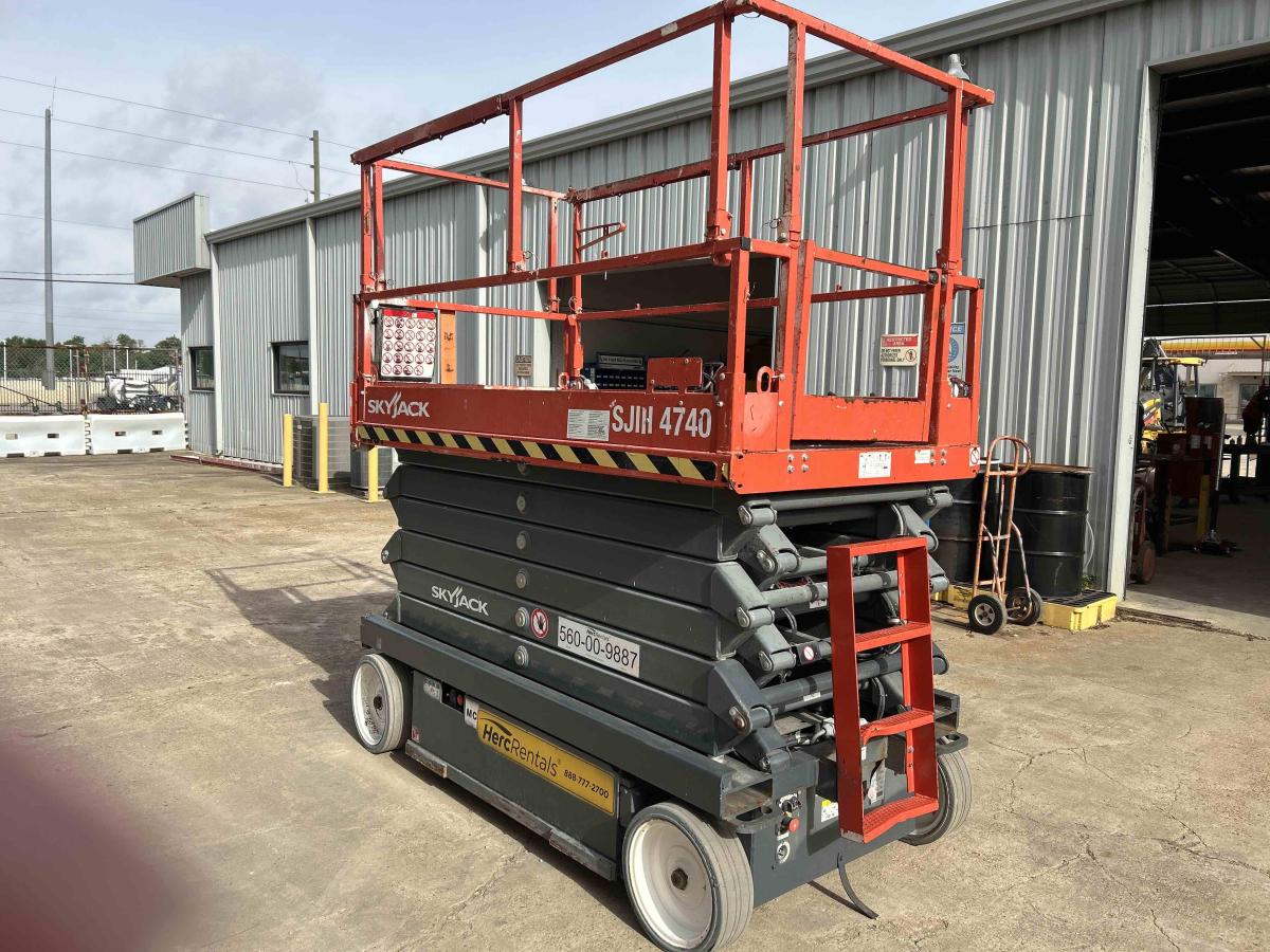 2018 Skyjack SJ4740