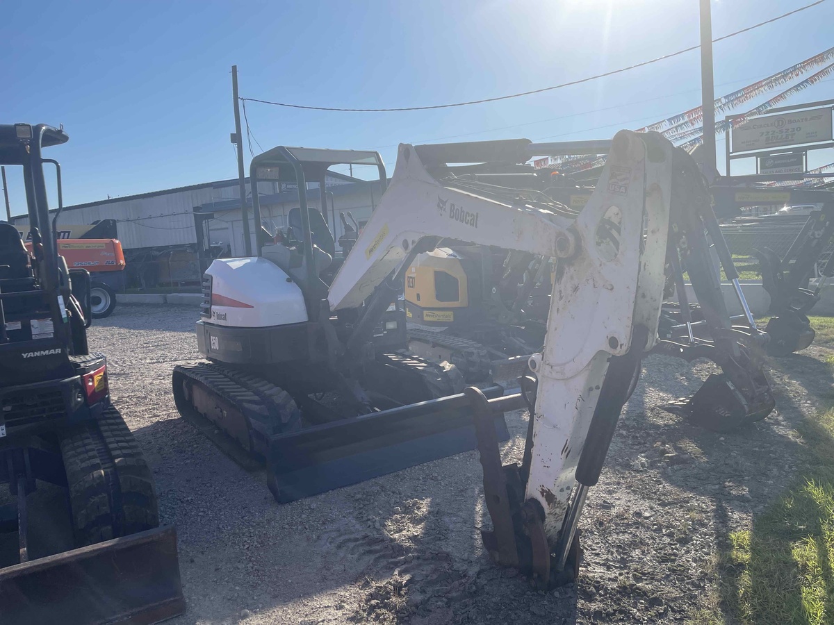2018 Bobcat E50-2