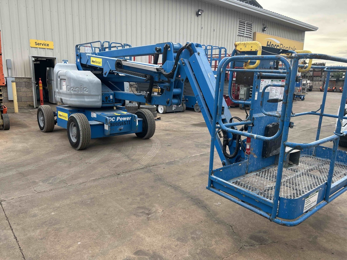 2017 Genie Z-45/25