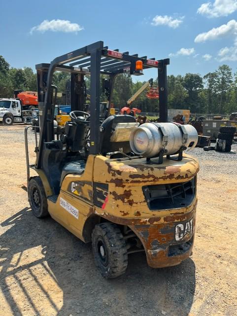 2017 CAT GP25N