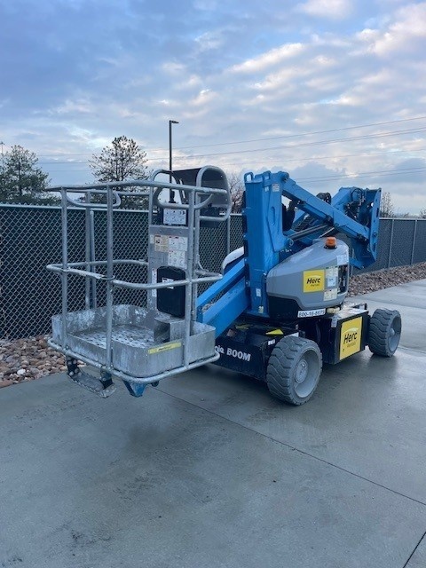 2017 Genie Z-33/18