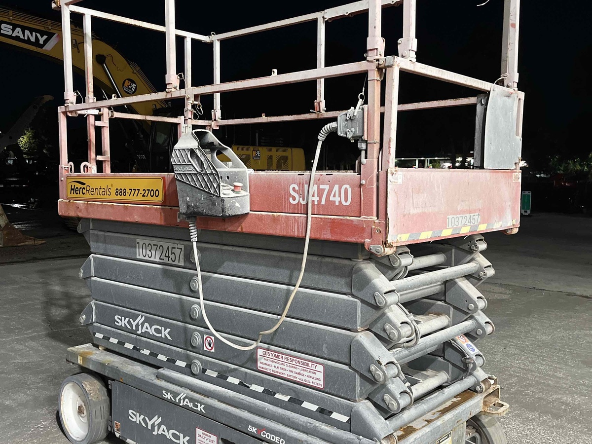 2022 Skyjack SJ4740-2