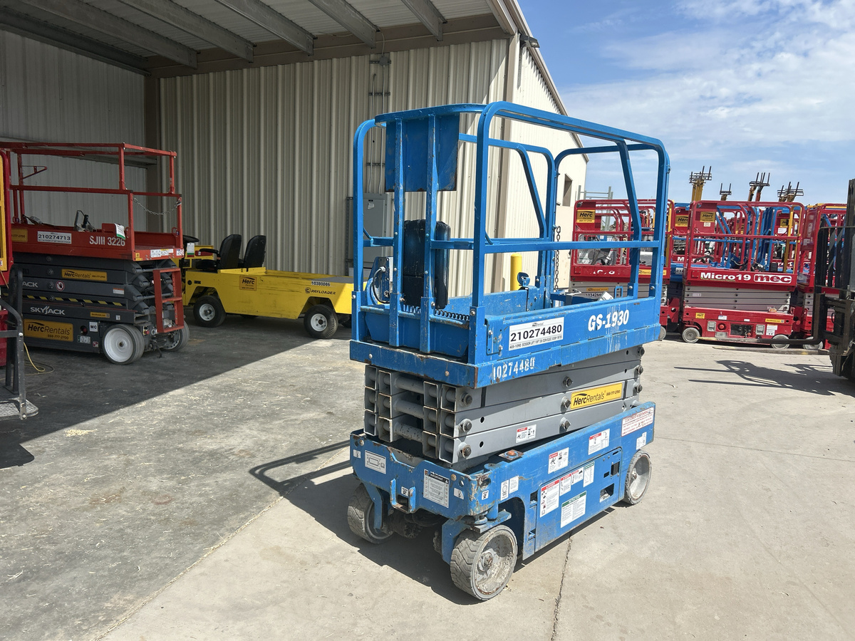 2019 Genie GS-1930