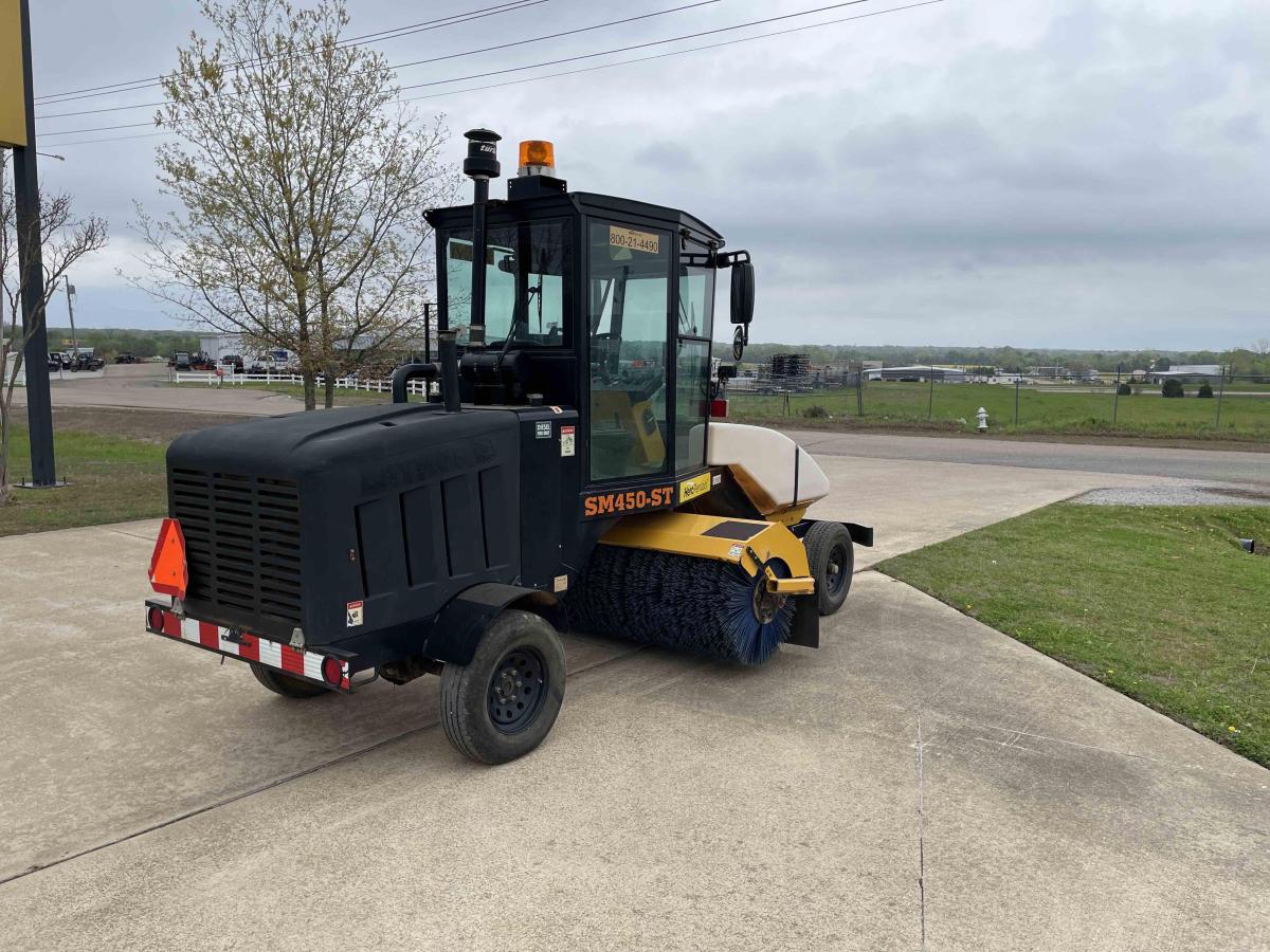 2018 LayMor SweepMaster 450-ST