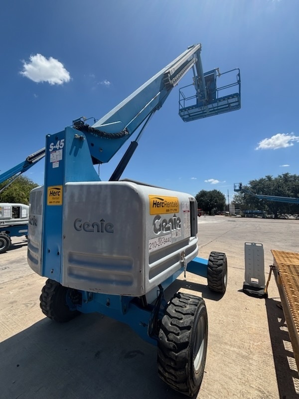 2017 Genie S-45-4